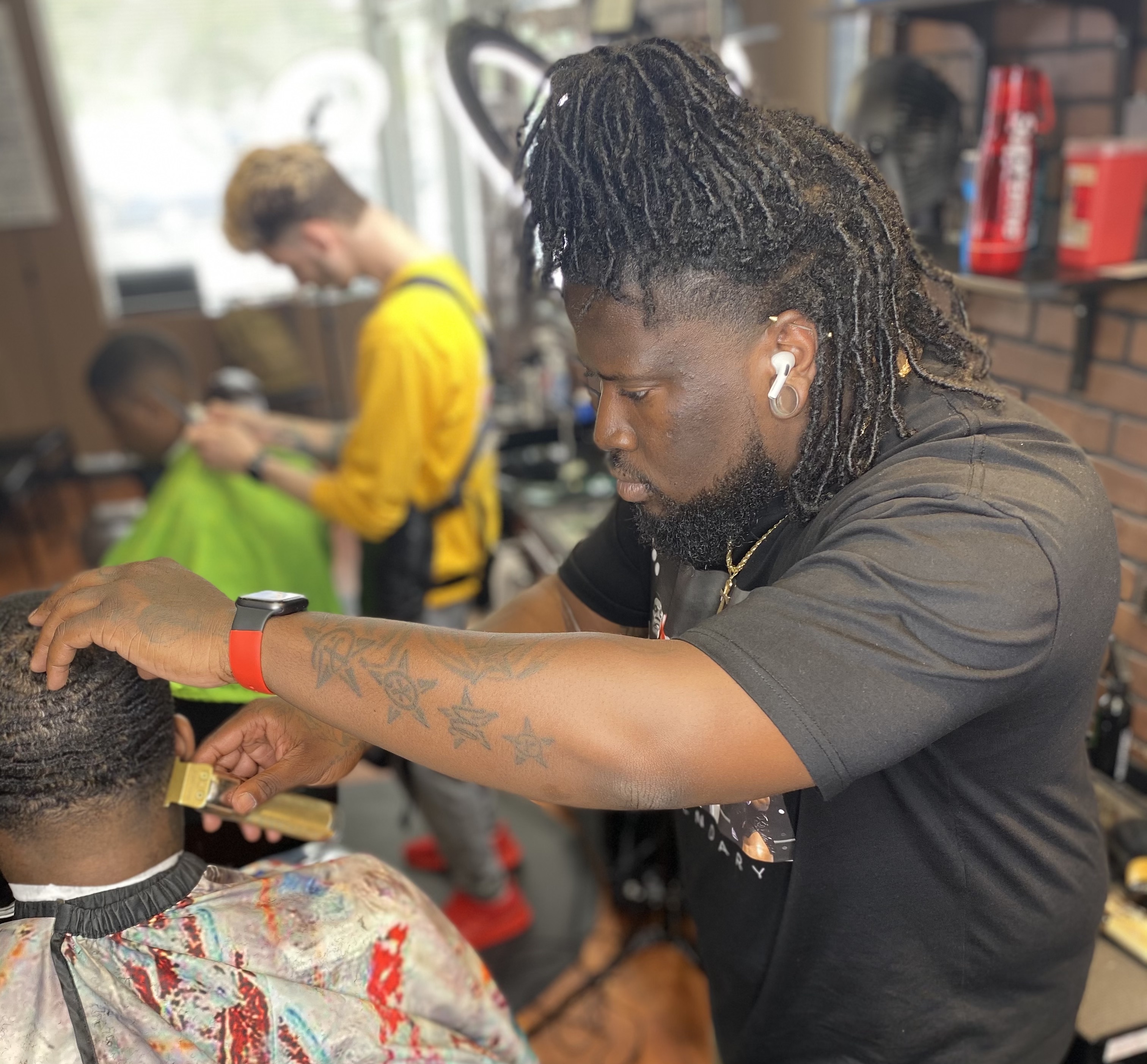 Dominic ryan cutting hair